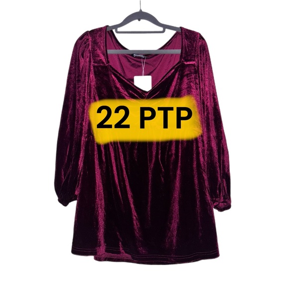 Velvet Heart Neckline Gathered Blouse - Picture 7 of 9